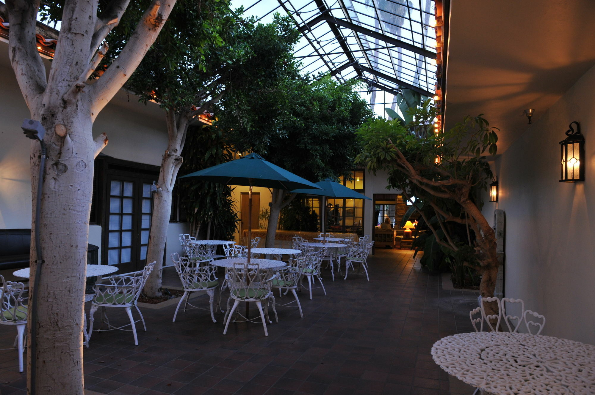 Clocktower Inn Distrito de San Buenaventura Exterior foto